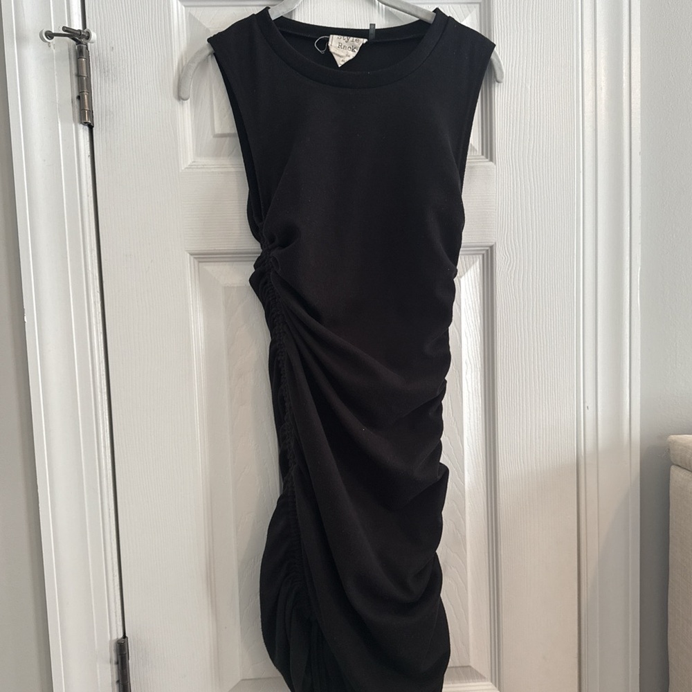 Style Rack Black Ruched Dress